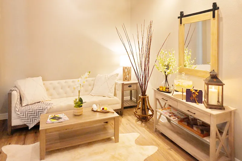 The Luxurious Massage and Spa