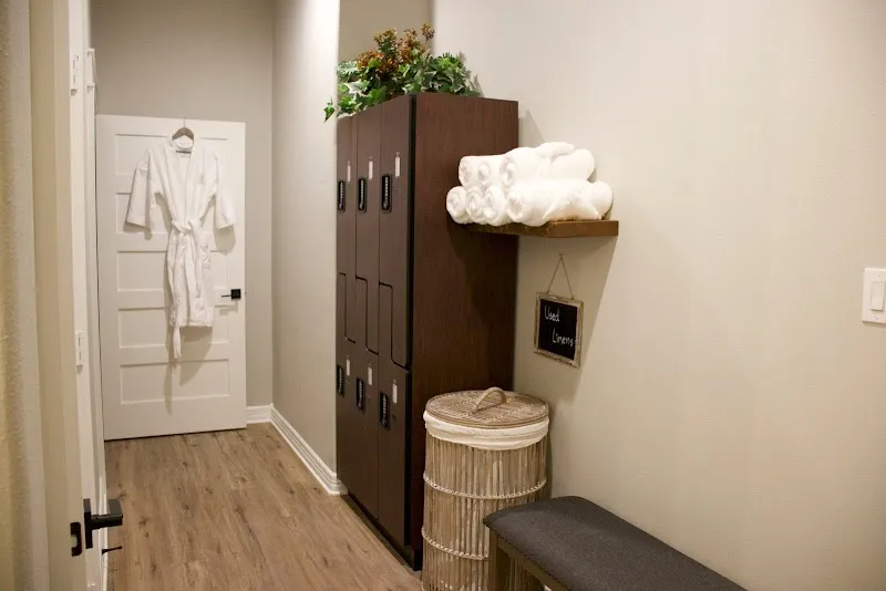 The Luxurious Massage and Spa