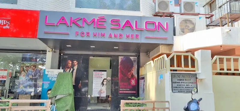 Lakme Salon For Him and Her in Vikas Nagar,Kanpur