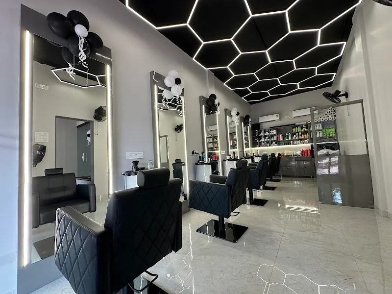 Vishu's Talking Scissor Salon & Spa