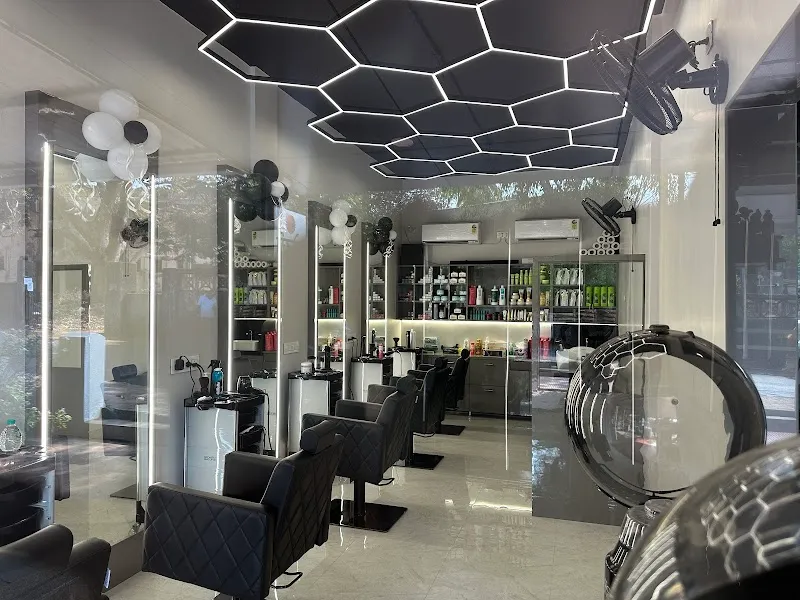 Vishu's Talking Scissor Salon & Spa