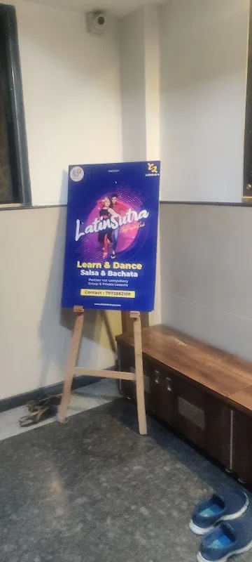 The Feet Circus - Salsa, Bachata, Zumba, Yoga, Bollywood, HipHop, BellyDance, Kids, Kathak, Semiclassical Dance Classes Pune