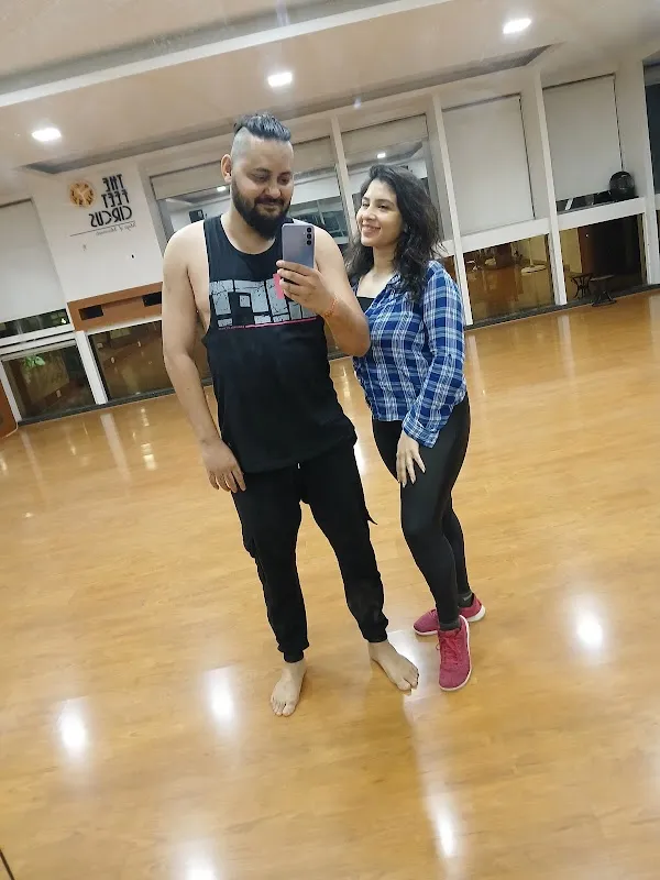 The Feet Circus - Salsa, Bachata, Zumba, Yoga, Bollywood, HipHop, BellyDance, Kids, Kathak, Semiclassical Dance Classes Pune
