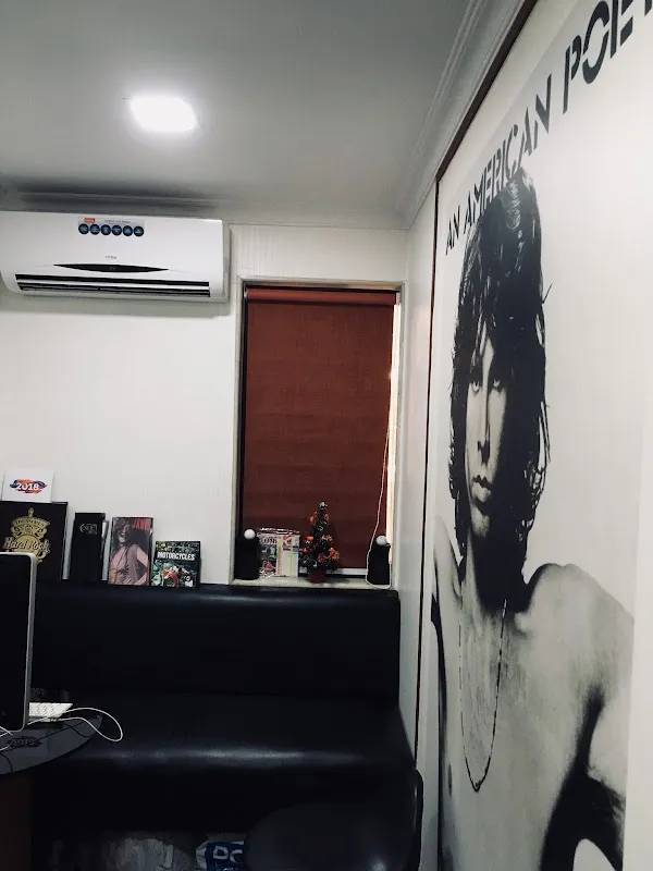Pinch Harmonics studio