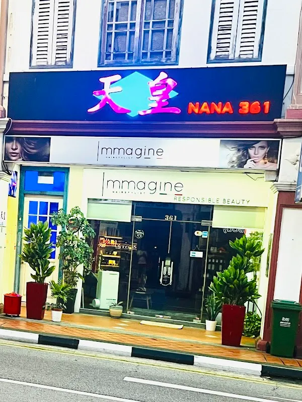 Immagine Italiana Hairstylist Expat & Curly Hair Specialist