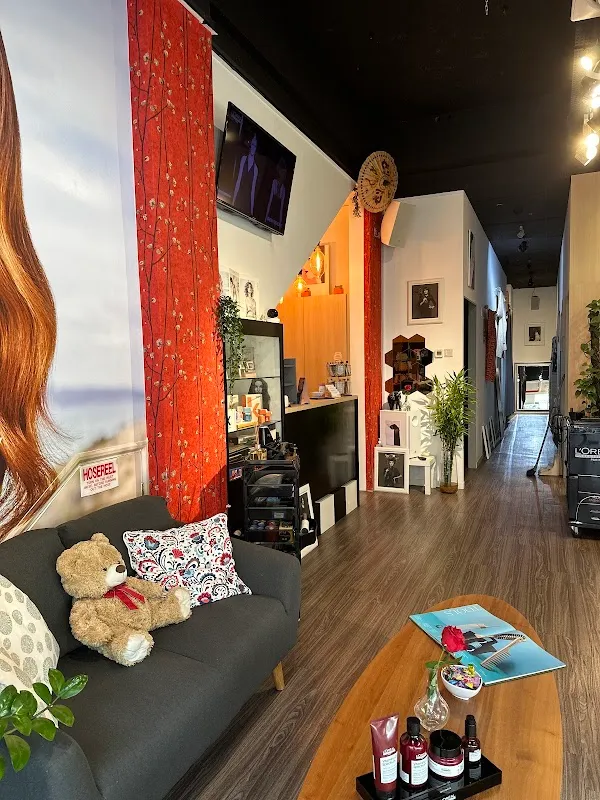 Immagine Italiana Hairstylist Expat & Curly Hair Specialist