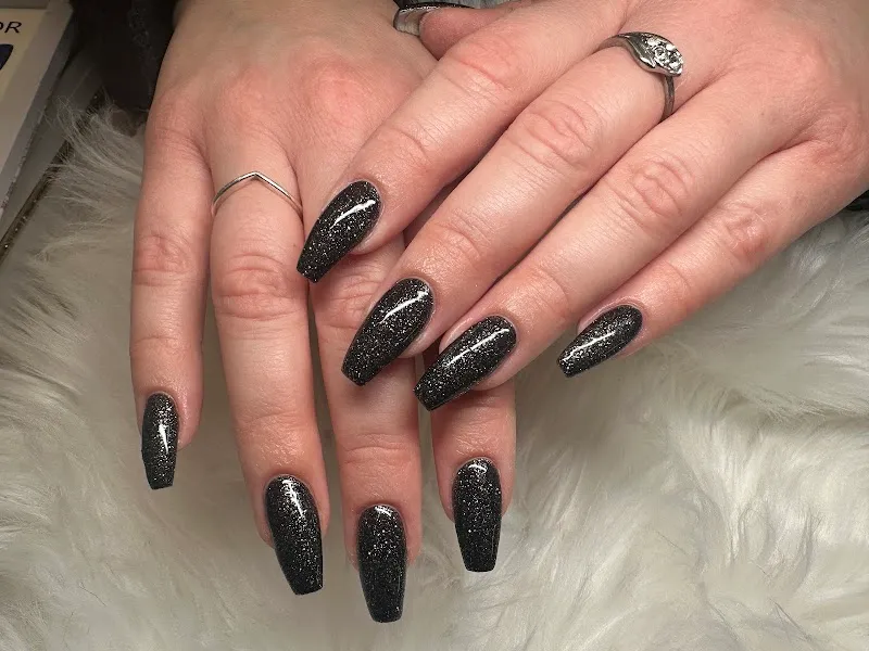 Jasmine Nails, Spa & Beauty - Mäster Samuelsgatan 71