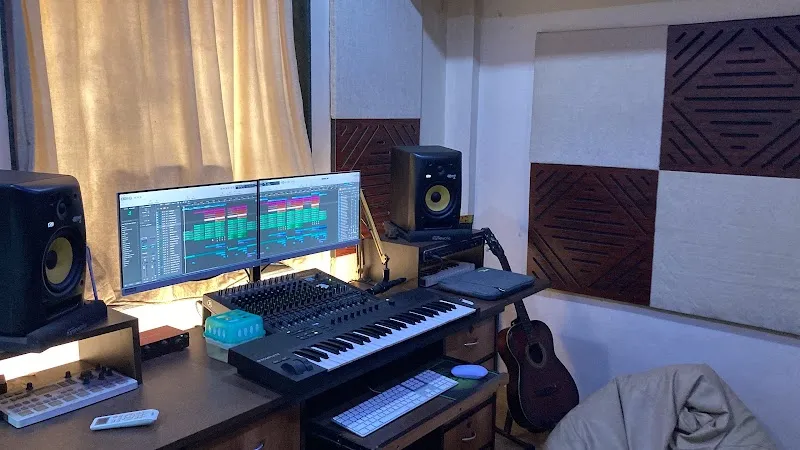 Lazuli studio (Laukik Morvekars recording studio)