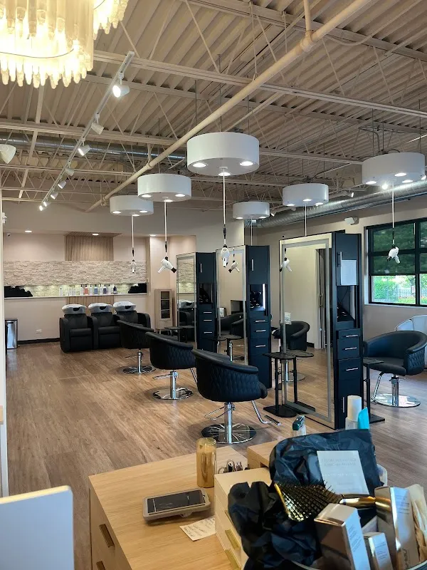 Salon North West