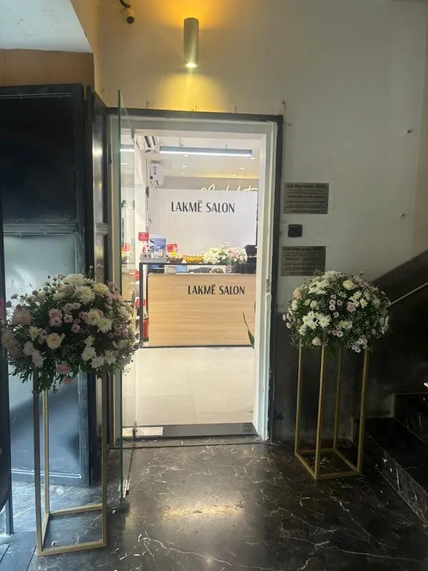 Lakme Salon For Him and Her in Goregaon East,Mumbai