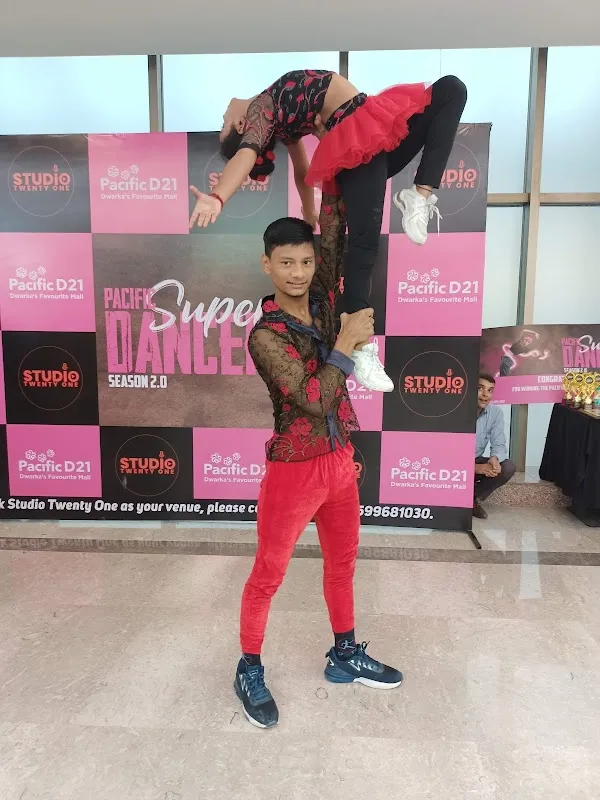 R Dance Academy