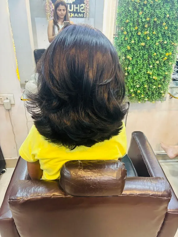 Aoura The Salon