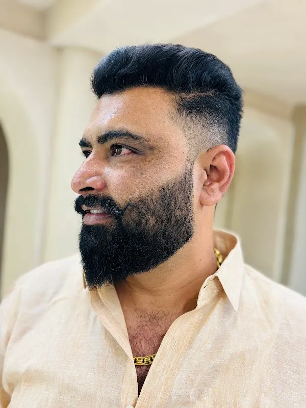 CUTS PROFESSIONAL UNISEX SALON