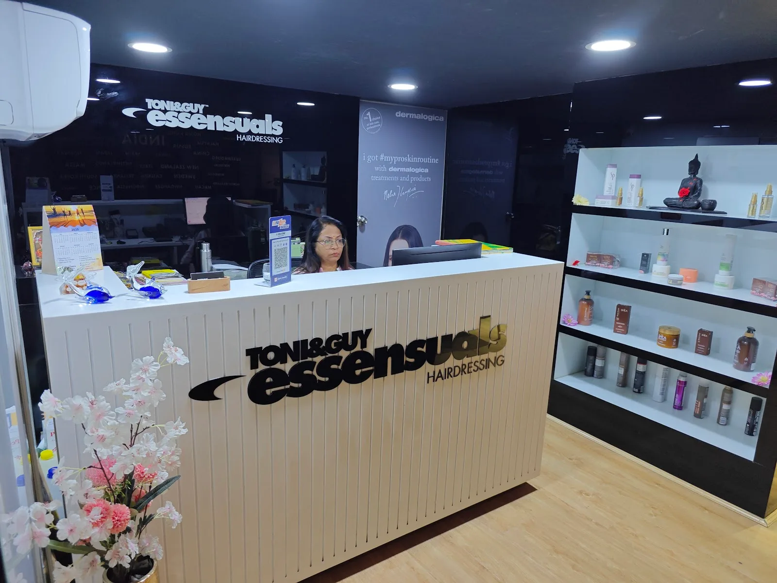 TONI&GUY Essensuals Hairdressing - Mount Road