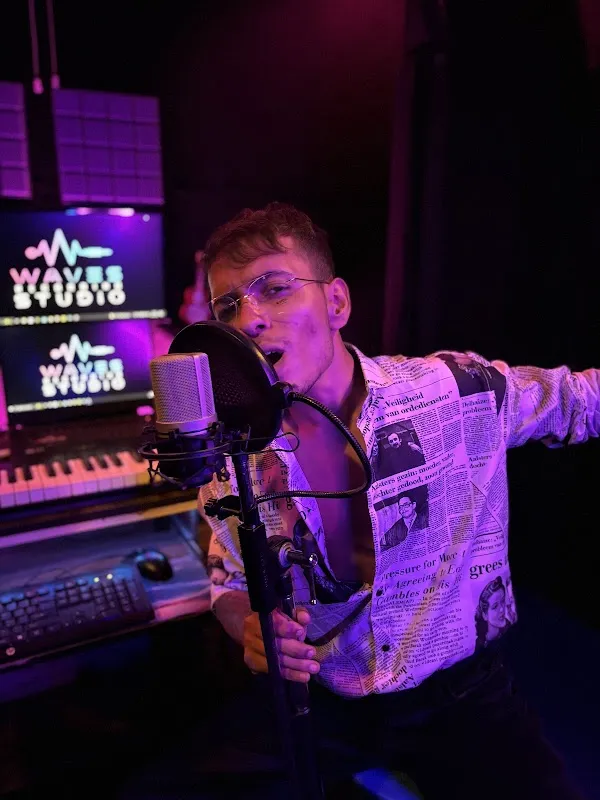 Waves Recording Studio
