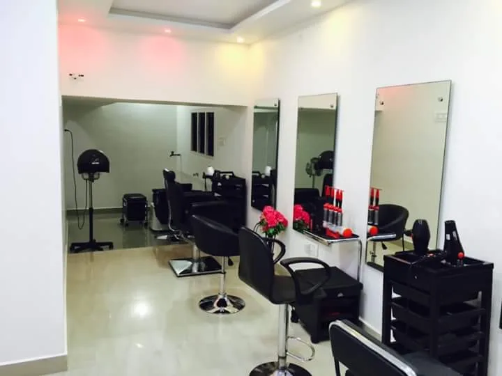 Varaahaas Beauty Salon