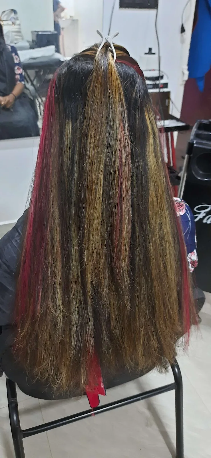 Varaahaas Beauty Salon