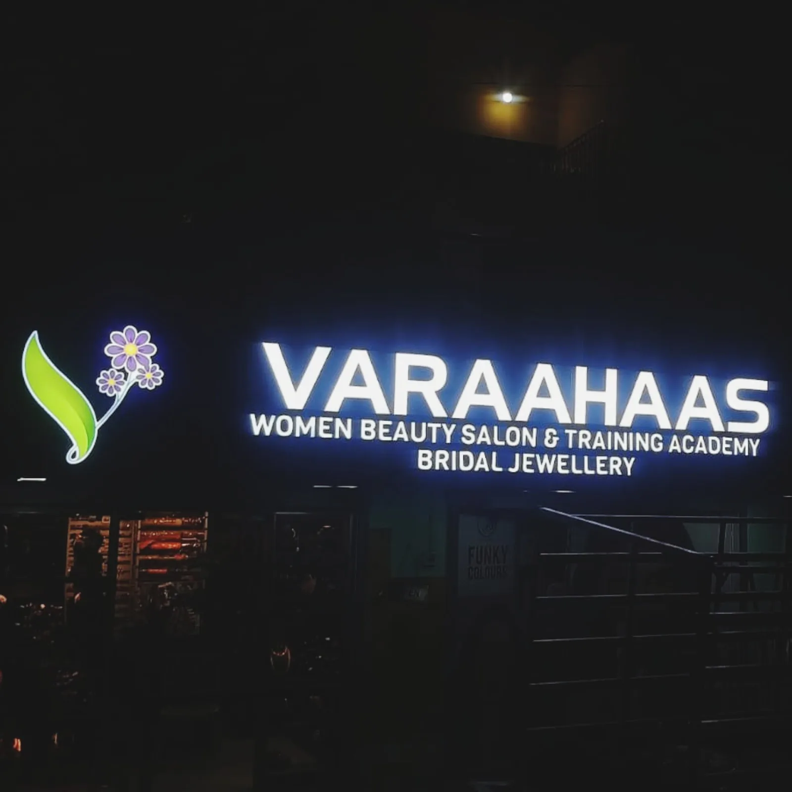 Varaahaas Beauty Salon