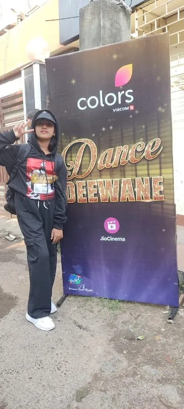 5 STAR DANCE SCHOOL
