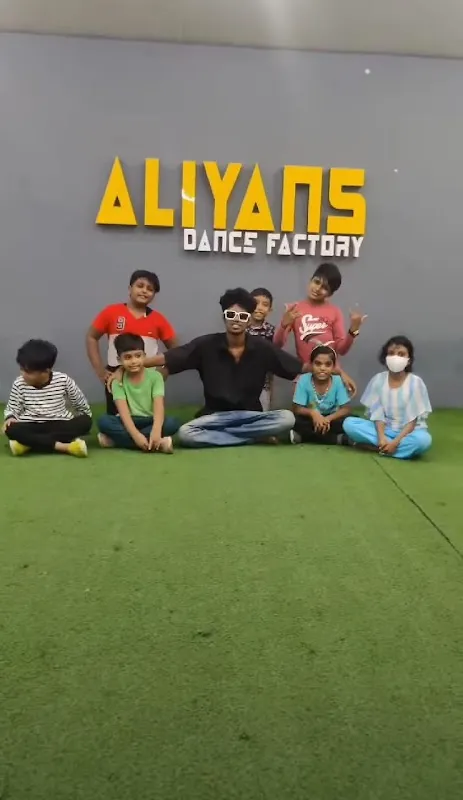 ALIYANS DANCE FACTORY (D4DANCE WINNER 👑)