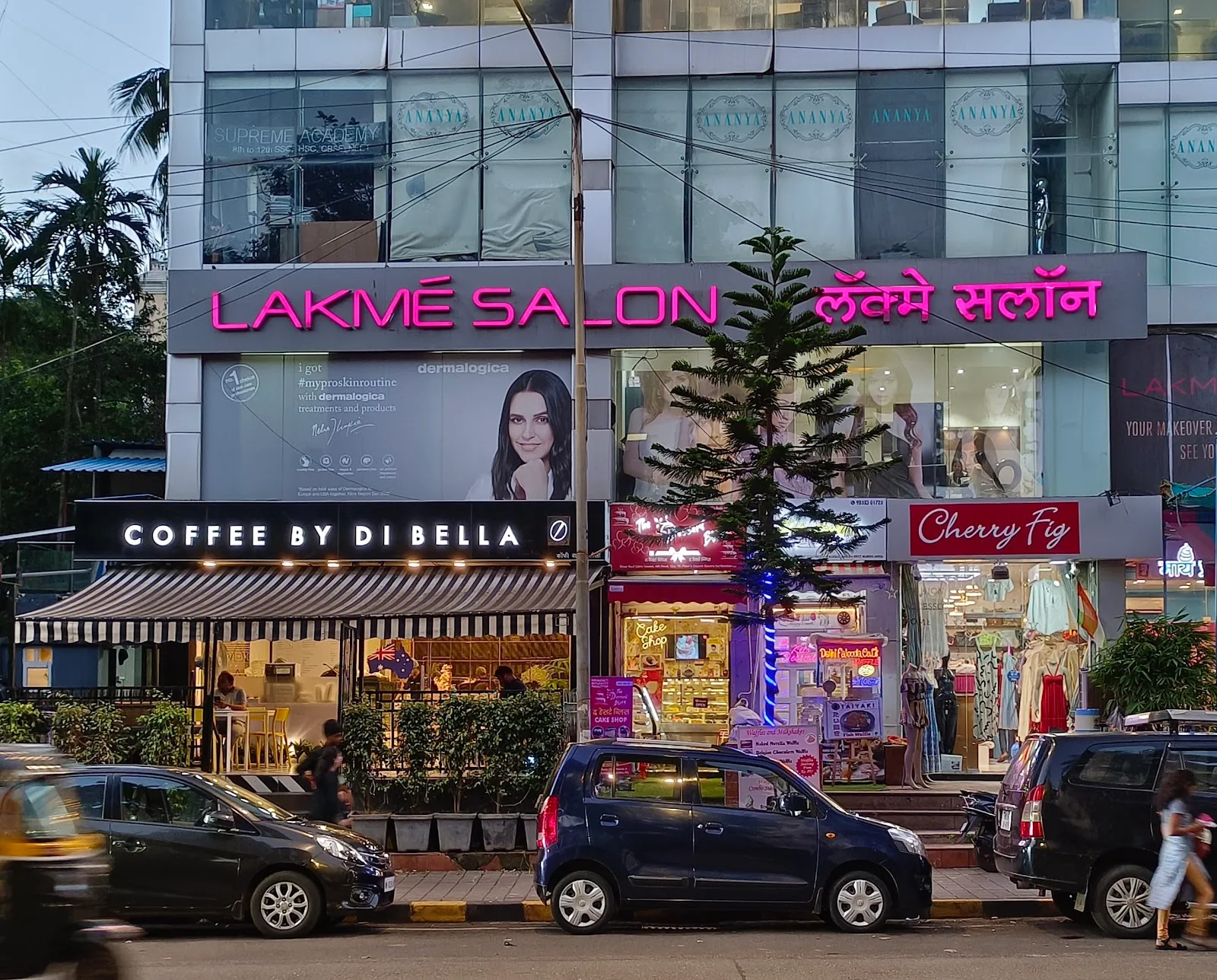 Lakme Salon in Hill Road Bandra,Mumbai