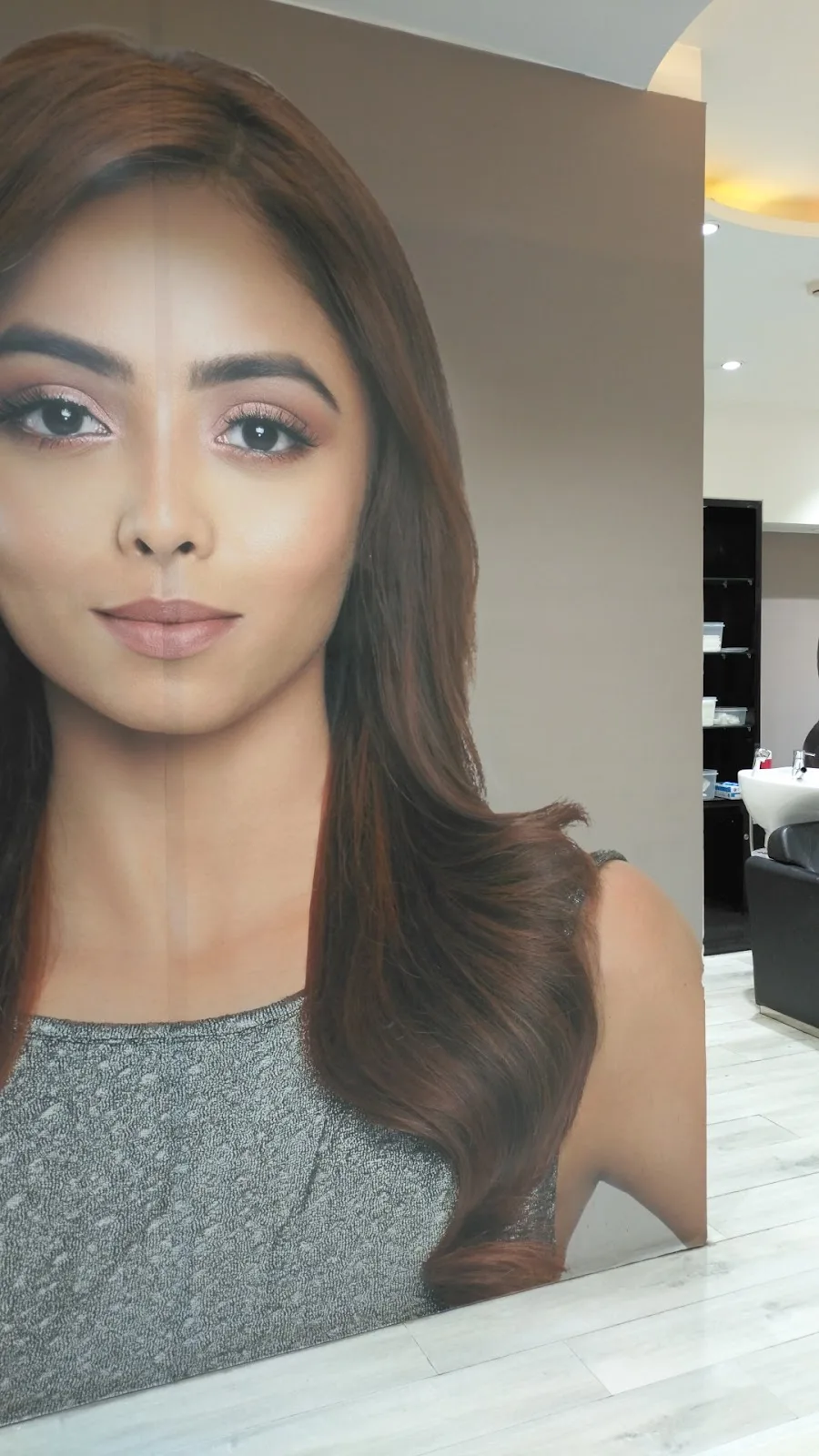 Lakme Salon in Hill Road Bandra,Mumbai