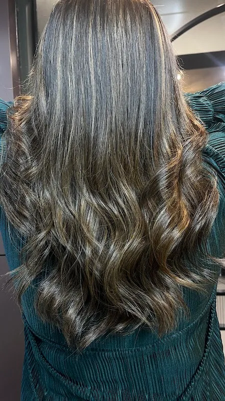 Tress Castle Unisex Salon, Ghatkopar - Best Unisex Salon in Ghatkopar East - Best Hair Colour Salon - Best Salon In Ghatkopar