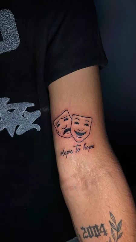 Aura Tattoo Studio & Piercing