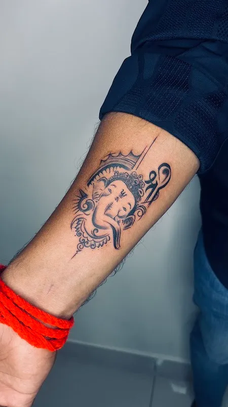 Aura Tattoo Studio & Piercing