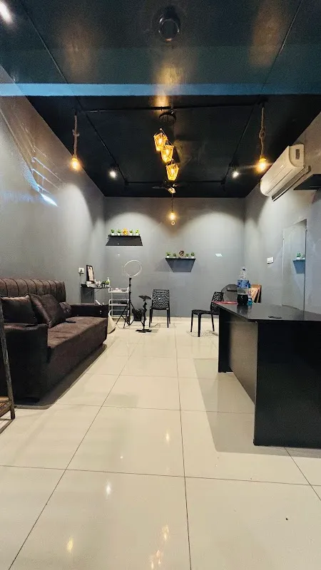 Aura Tattoo Studio & Piercing