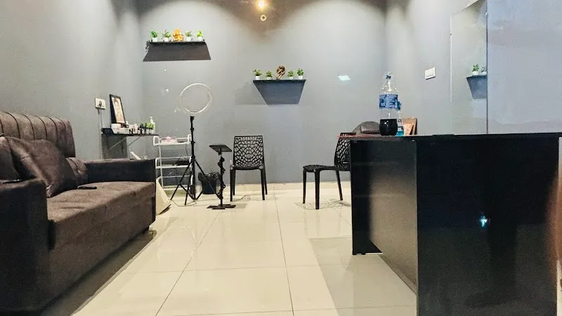 Aura Tattoo Studio & Piercing