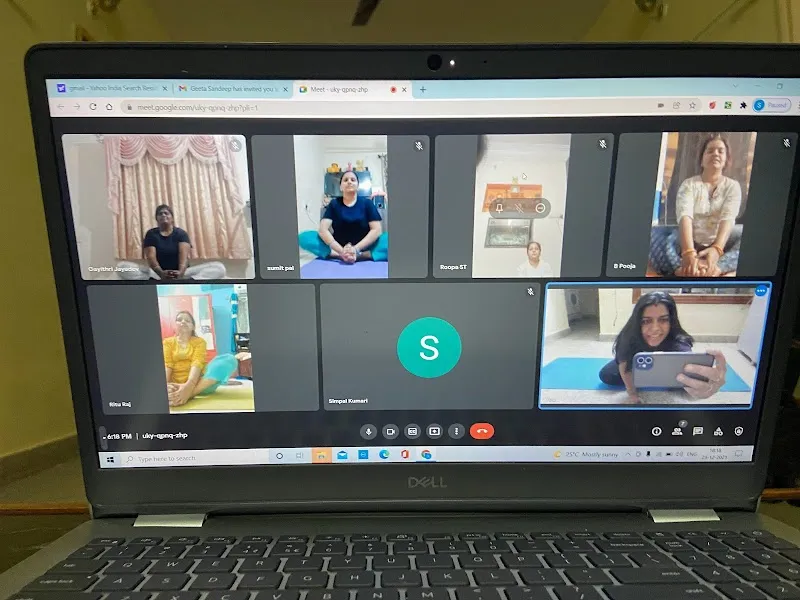 🏻 ️ Yogasutra 🏻 ️with 🏻 ️ Geeta ️