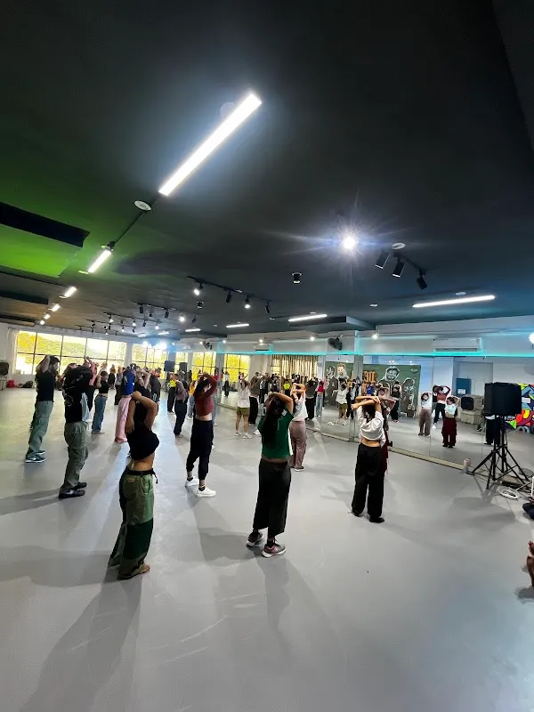 The Royal Dance Space | Koramangala l Best Dance Class in Bangalore