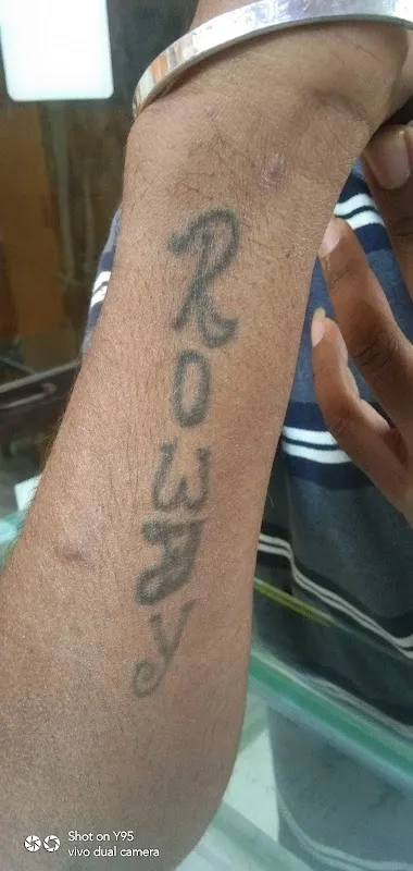 V TATTOOS