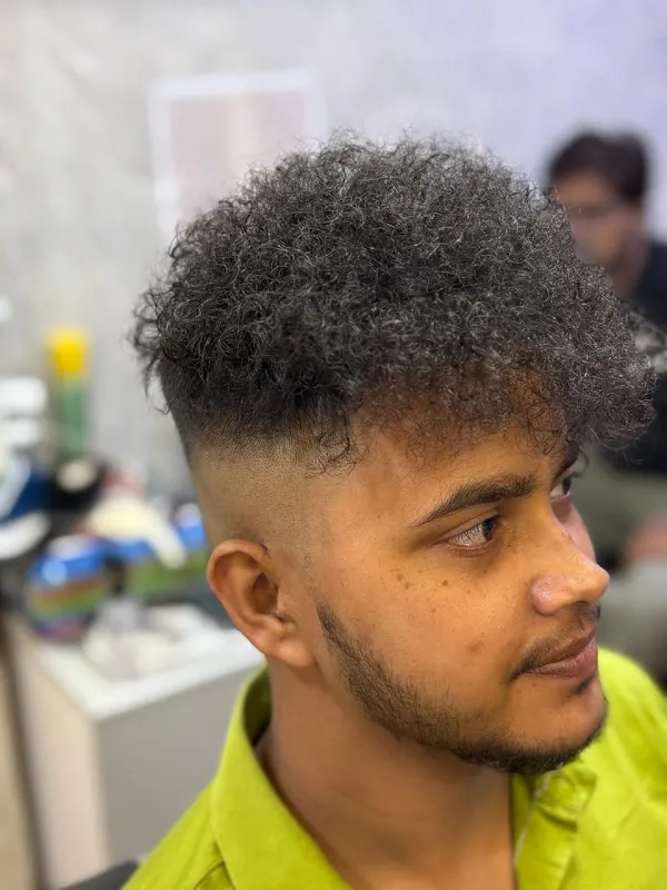 GLOW UP UNISEX SALON