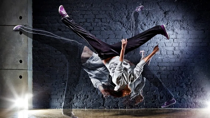 CENTER OF DANCE