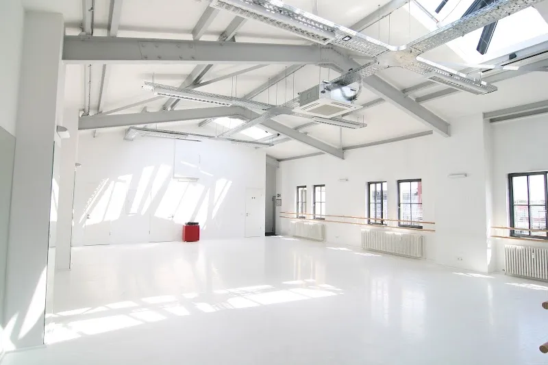 CENTER OF DANCE