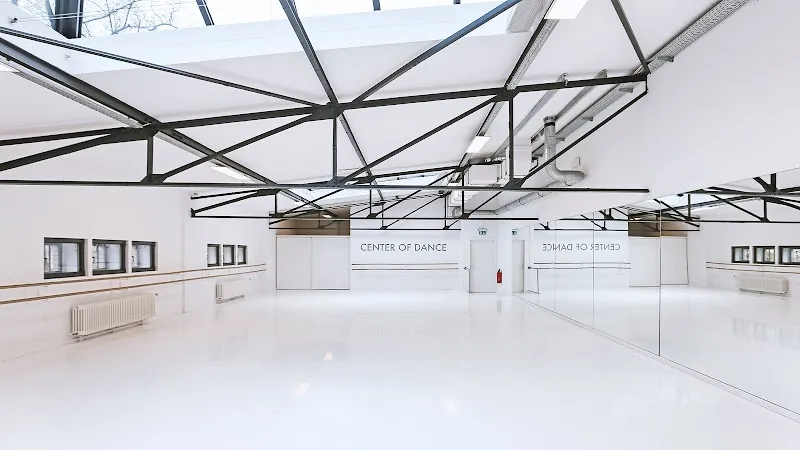 CENTER OF DANCE