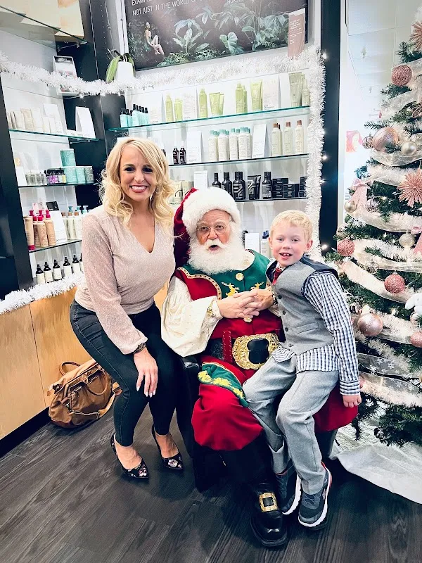 Signature Salon Of Woodbury