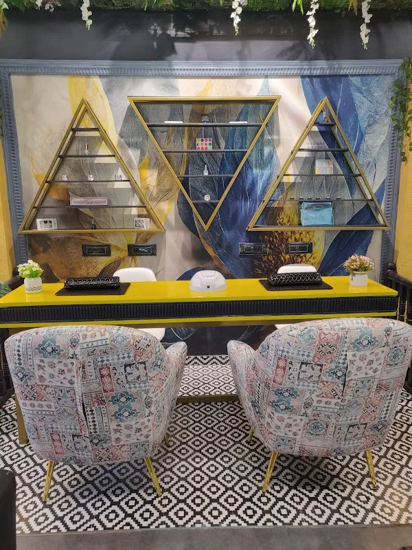 Cre8 Salon Unisex Mulund