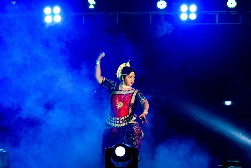 Kalingayana Touryatrikam