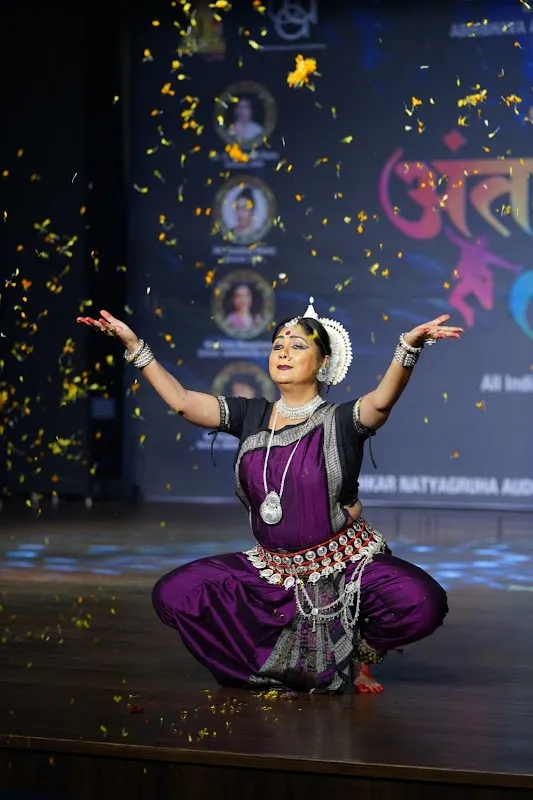 Kalingayana Touryatrikam