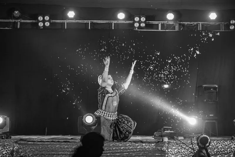Kalingayana Touryatrikam