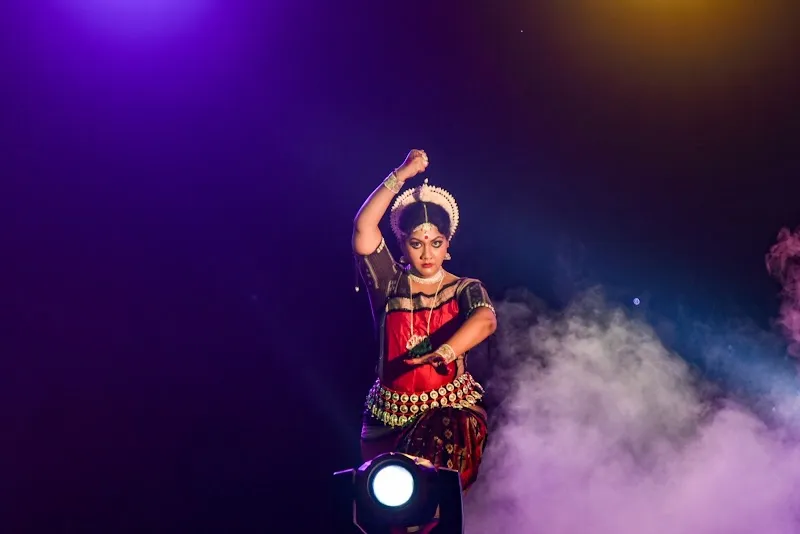 Kalingayana Touryatrikam