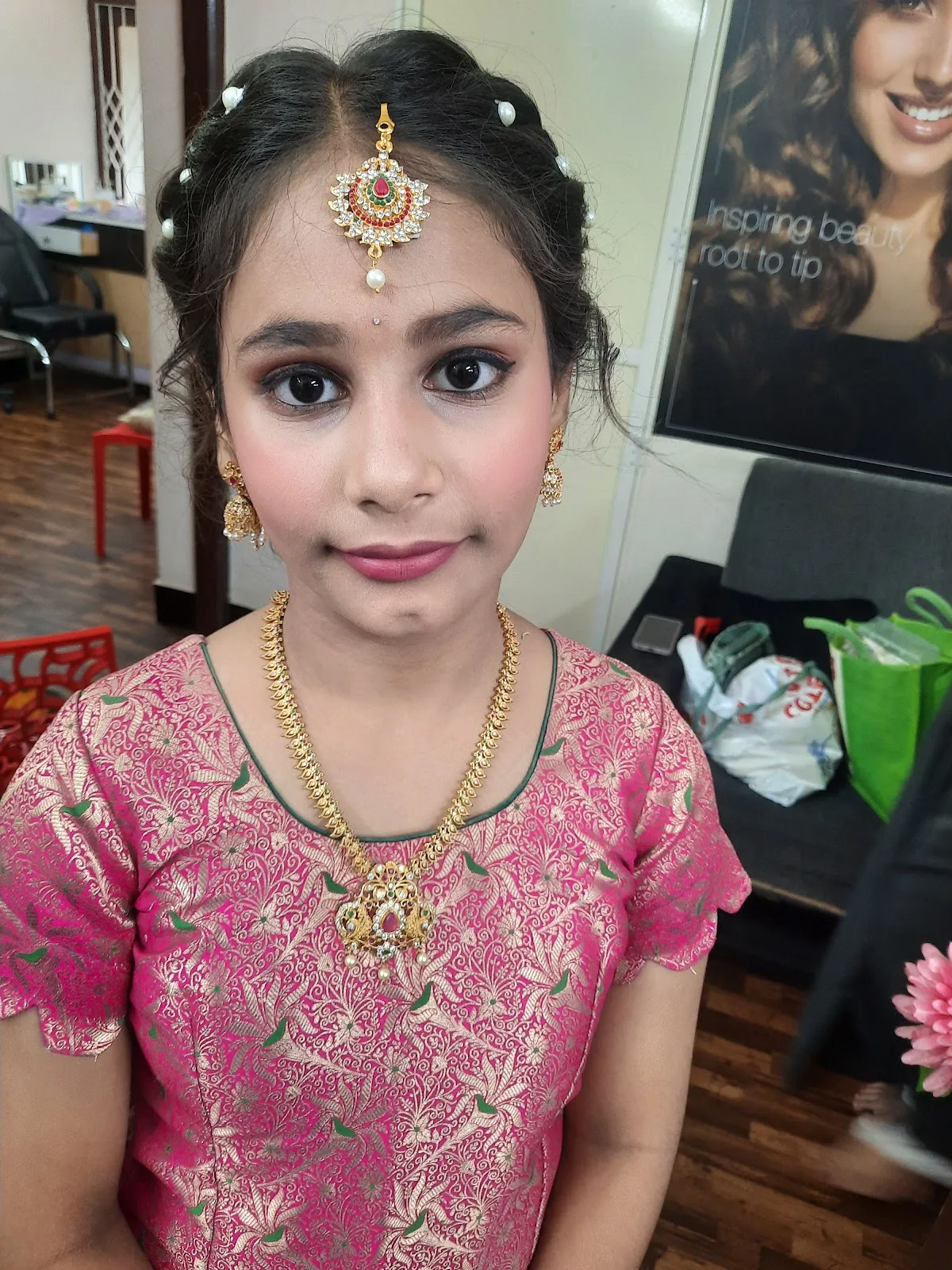 iBeauty Ladies' Salon & Makeup Studio & Training Institute
