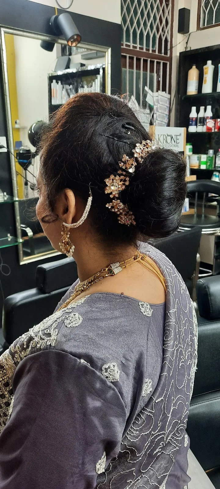 iBeauty Ladies' Salon & Makeup Studio & Training Institute