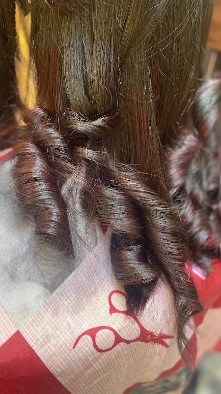 Dream 27 Salon & Academy