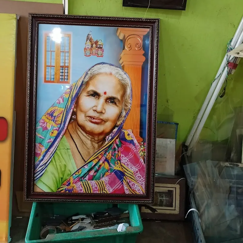 Tapan Framing & Crafting