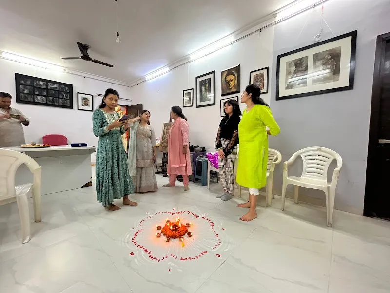 Grains Of Canvas- Delhi School of Fine Art (Regd NCT Govt of Delhi)