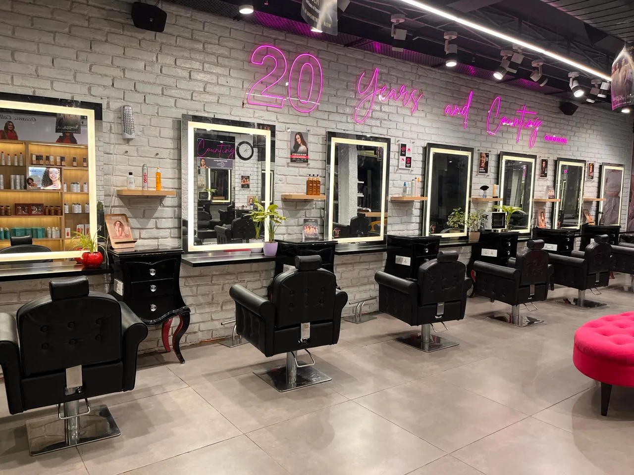 Lakme Salon For Him and Her in Tilak Nagar,Kanpur
